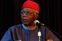Chinụalụmọgụ Achebe