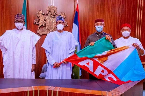 Dọkịnta Nkem Okeke na Onyeisiala M. Buhari